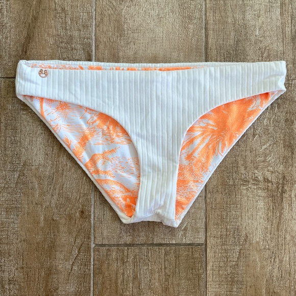 Maaji Card White Reversible Bikini Bottom - Picture 1 of 7
